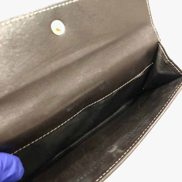 Gucci Brown GG Canvas Heart Plate Long Wallet Sku#84585 (Gently used) - Picture 15 of 16